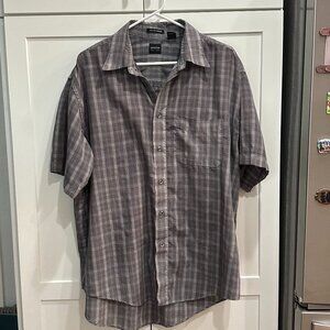 Arrow Men's Short Sleeve Wrinkle Free Collared Shirt, Size: L, Gray